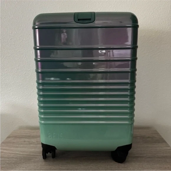 Beis Wicked Carry-On Roller in Wicked Green nwt - Picture 4 of 9
